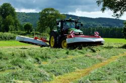 demo-kuhn-2012-265-vert.jpg